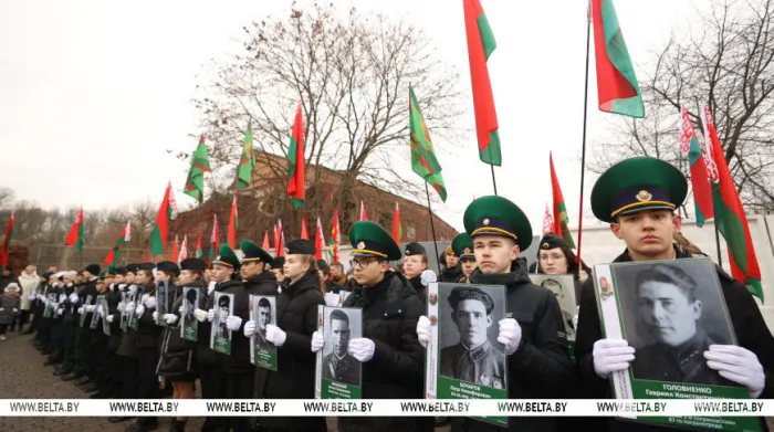 "Эстафете Победы" вдоль внешних границ СНГ дали старт в Брестской крепости