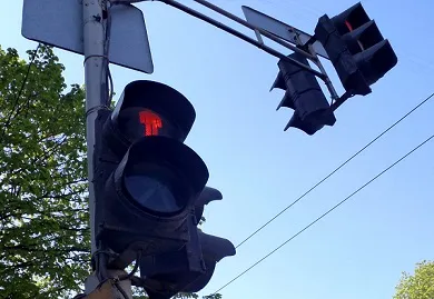  В Гомеле автомобиль серебристого цвета сбил пешехода и уехал