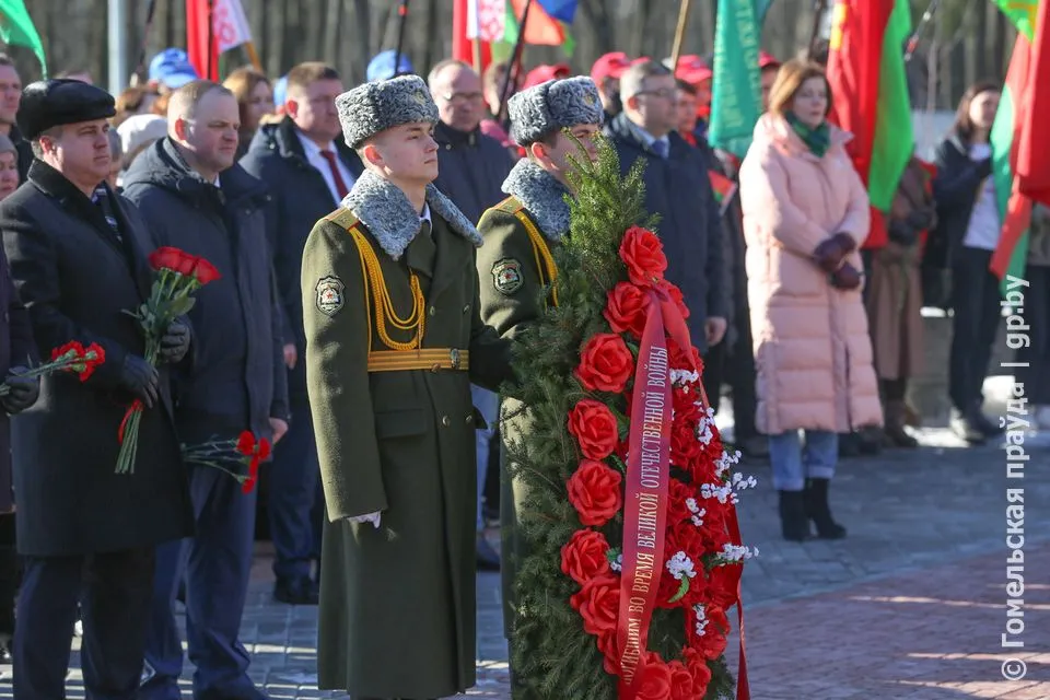 О человеческой боли и нечеловеческой жестокости. В мемориальном комплексе «Ола» и мемориале детям — жертвам войны в Красном Береге сегодня прошли акции памяти 
