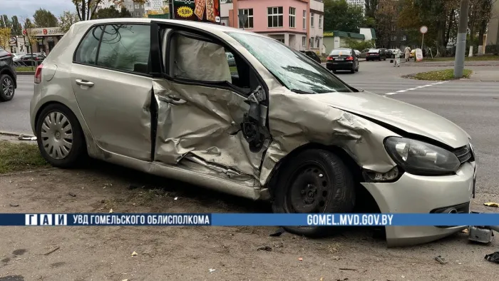 В Гомеле при столкновении двух авто травмированы три человека