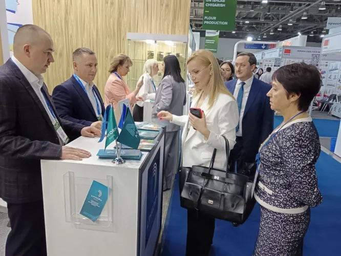 Международную сельскохозяйственную выставку AgroWorld Uzbekistan посещают руководители предприятий Гомельщины