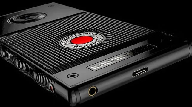 Первый в мире 3D-смартфон выпустит компания Red