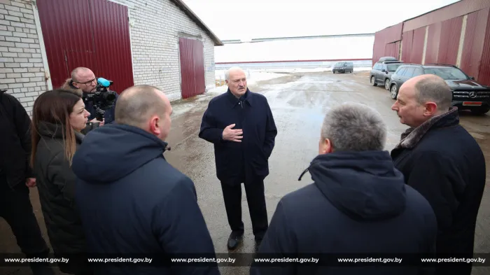 Рабочая суббота у Президента Беларуси. Лукашенко посетил МТК в Логойском районе