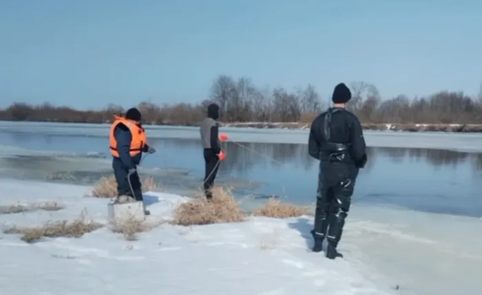В Жлобинском районе ищут пенсионера, провалившегося под лед на Днепре