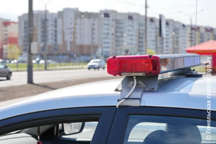 Поперхнулась едой, не могла дышать: в Гомеле наряд ГАИ сопроводил до больницы автомобиль, в котором отец вез дочь без сознания