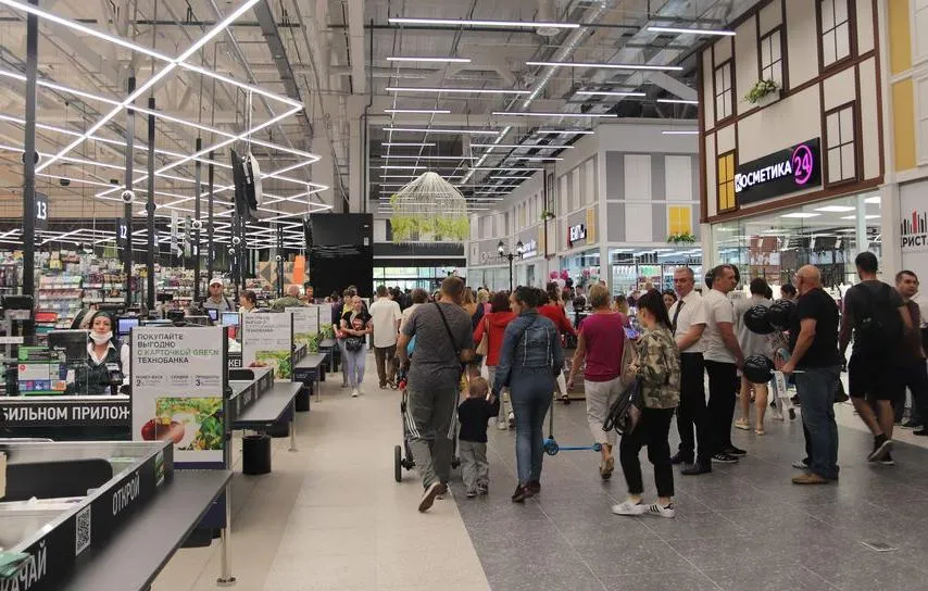 В Гомеле открыли торгово-развлекательный центр "КРИСТАLL"