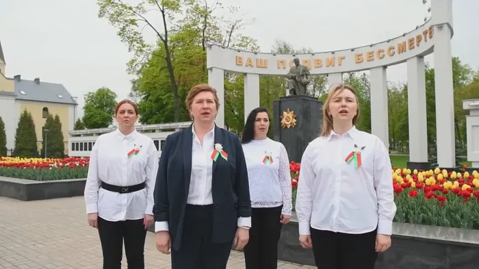 И только мы, плечом к плечу, врастаем в землю тут… Работники ОАО «Гомельтранснефть Дружба» и АО «Транснефть – Дружба» посвятили фронтовикам песню Булата Окуджавы