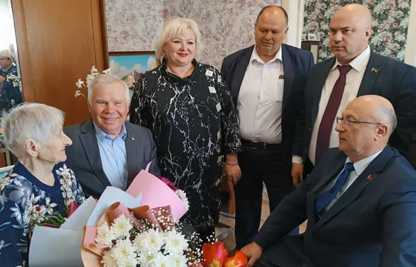100-летний юбилей отметила жительница агрогородка Пиревичи Мария Самусенко