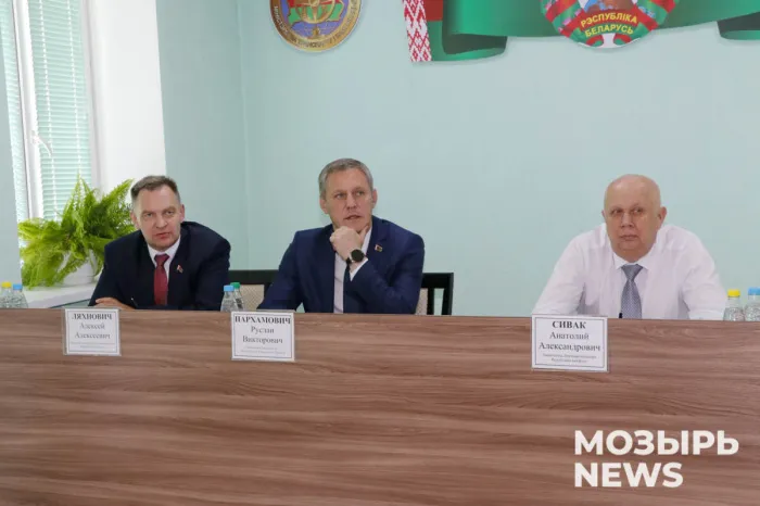 Заместитель Премьер-министра Республики Беларусь Анатолий Сивак с рабочим визитом посетил Мозырь: акценты на инфраструктуру и речной флот