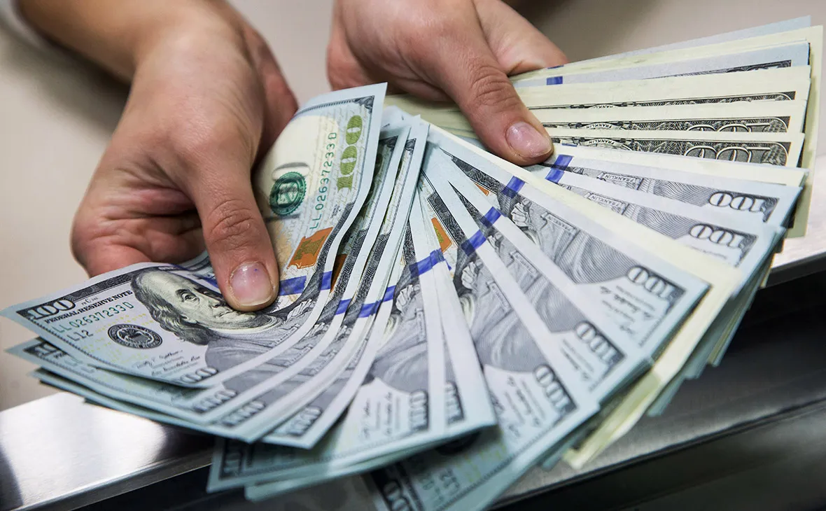 Итальянская благотворительная ассоциация передала в Добруш 1000 долларов для приобретения масок и дезсредств