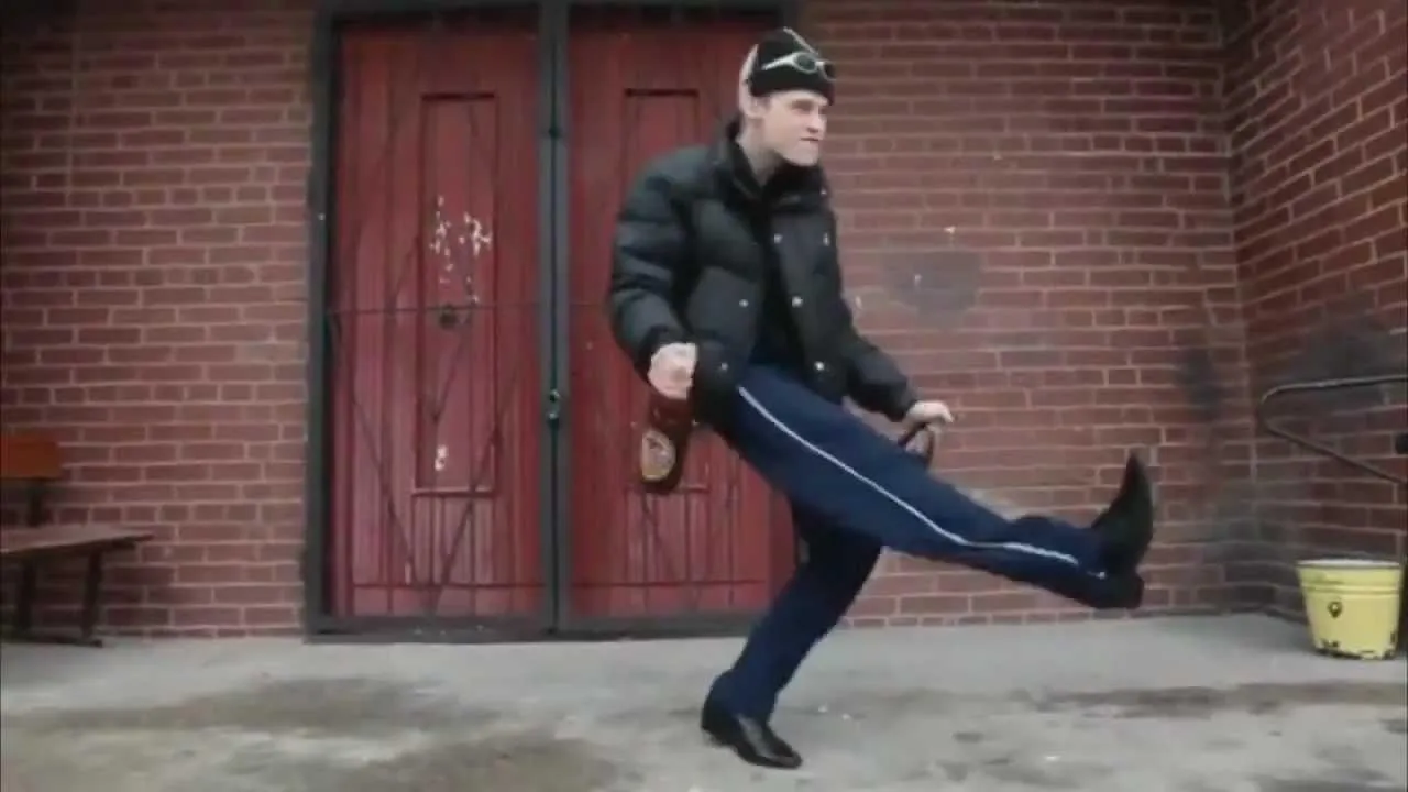 В Речице взбесившийся школьник ударил головой в лицо сорокалетнего рабочего метизного завода 