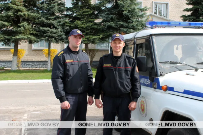 В Наровле сотрудники милиции вытащили из реки тонущего человека