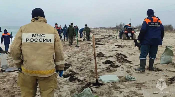 С побережья Кубани вывезли более 161 тысячи тонн загрязненного грунта