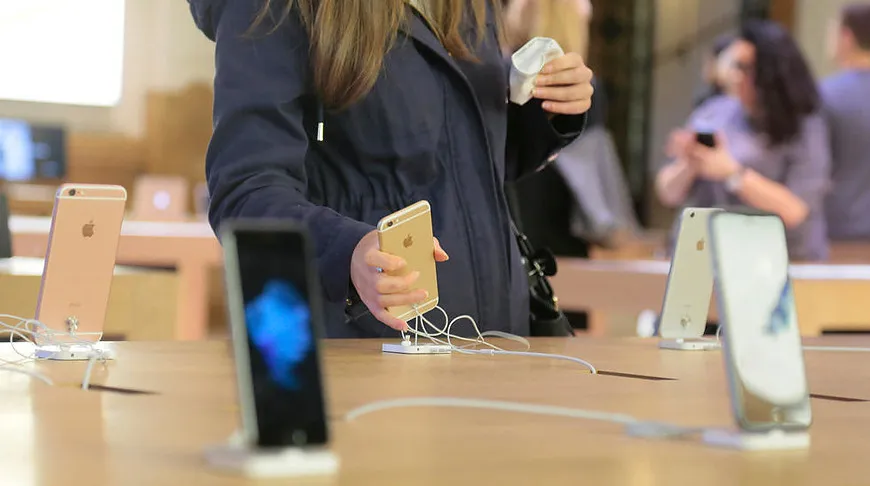 Apple оштрафовали на 25 млн евро за намеренное замедление работы старых смартфонов