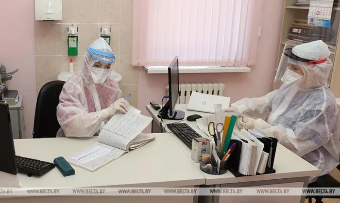 Каждый пятый выпускник медвузов распределен в Минск. Какая ситуация по другим регионам?