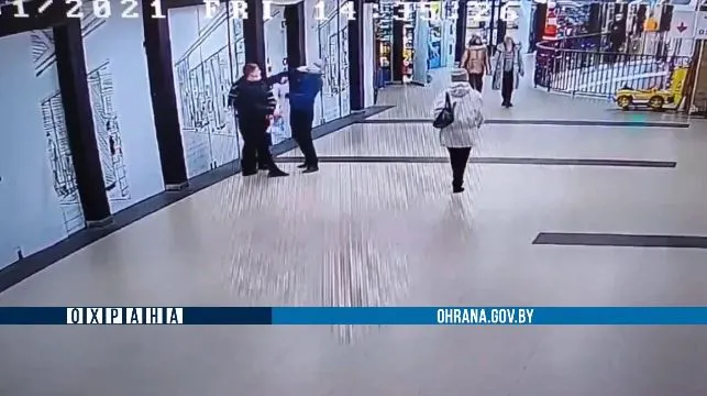В Гомеле посетитель напал на охранника торгового центра
