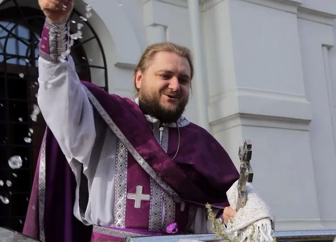 Освящение меда в Свято-Никольском храме в Гомеле
