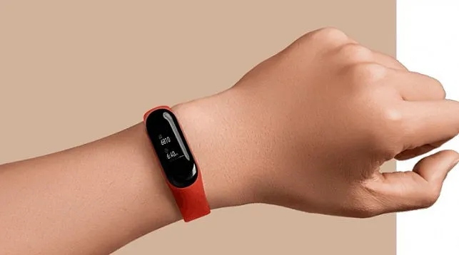 В сентябре для покупателей будет доступен браслет Xiaomi с функцией бесконтактной оплаты