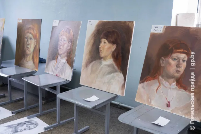 За мольбертом. В Гомеле прошел 13-й открытый региональный конкурс «Майстар» 