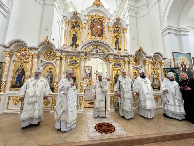 Митрополит Минский и Заславский, Патриарший Экзарх всея Беларуси Вениамин совершил освящение возрожденного собора Рождества Пресвятой Богородицы Юровичского монастыря