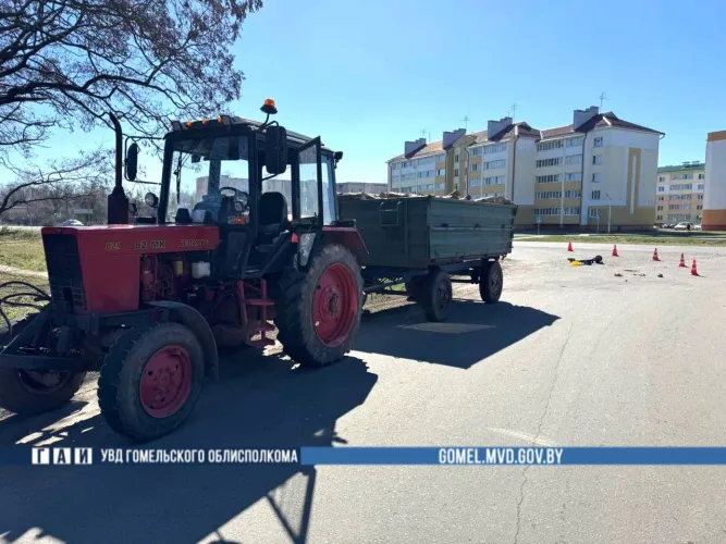 В Гомельском районе под колеса трактора попала женщина на электросамокате