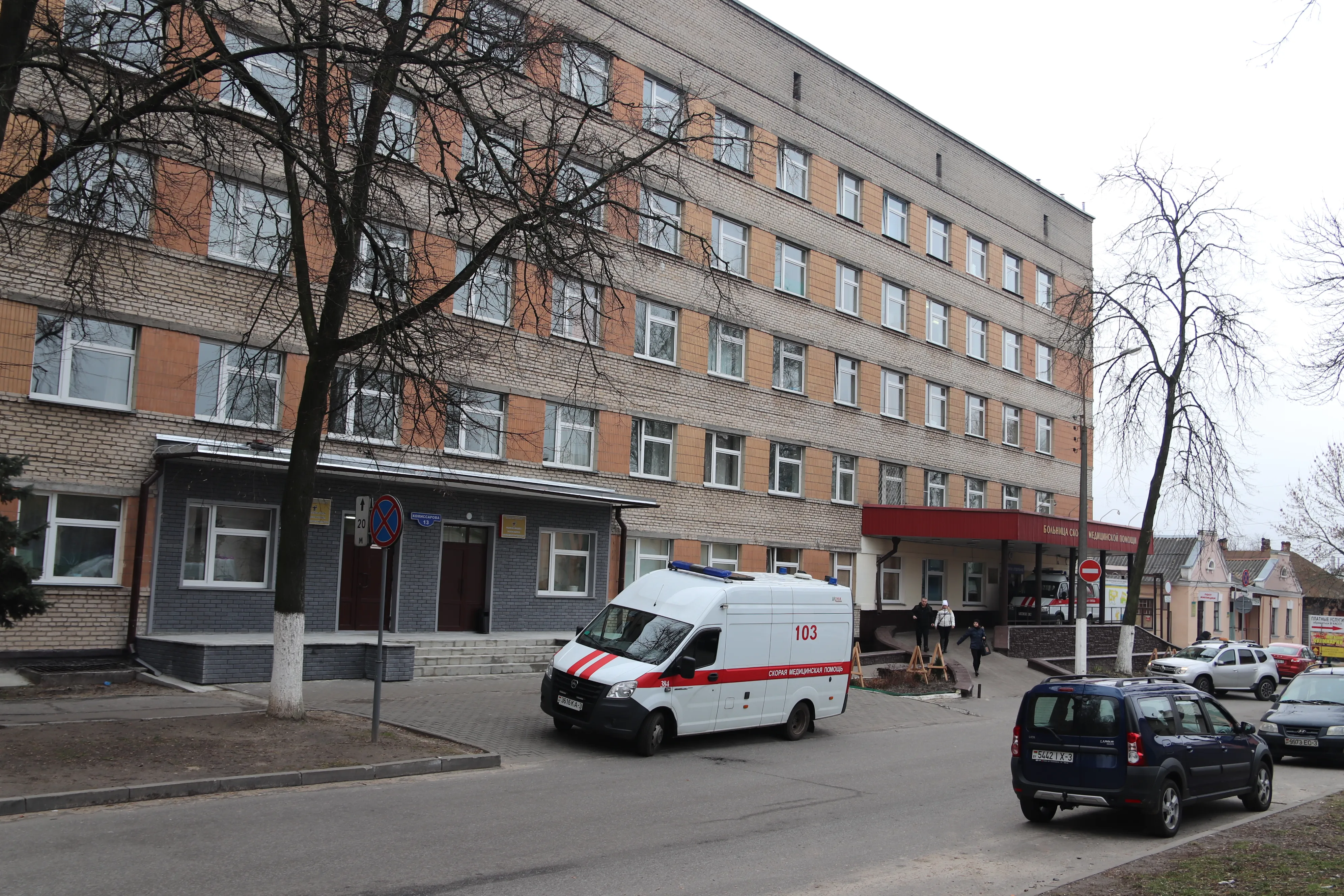 Что построят на территории городской клинической больницы скорой медицинской помощи в Гомеле и кому это мешает. Выяснял журналист "Гомельскай праўды"