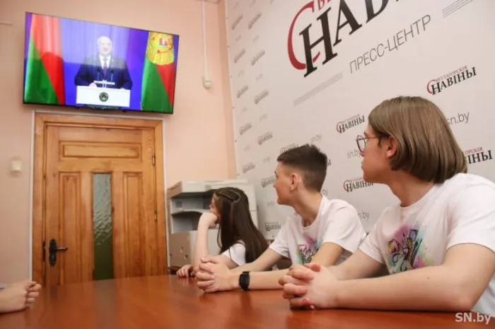 Корреспонденты молодежной редакции Светлогорска подключились к прямому эфиру Послания Президента