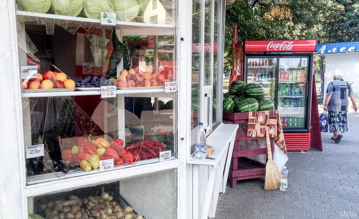 В Светлогорске мужчина разбил стекло в киоске из-за того, что ему не продали вино