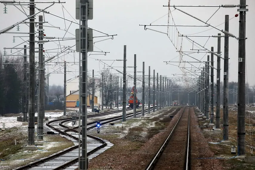 В Октябрьском районе на железнодорожном перегоне пострадал пешеход