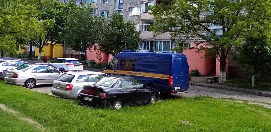 Следователи устанавливают обстоятельства смерти жительницы Речицкого района и ее малолетнего сына