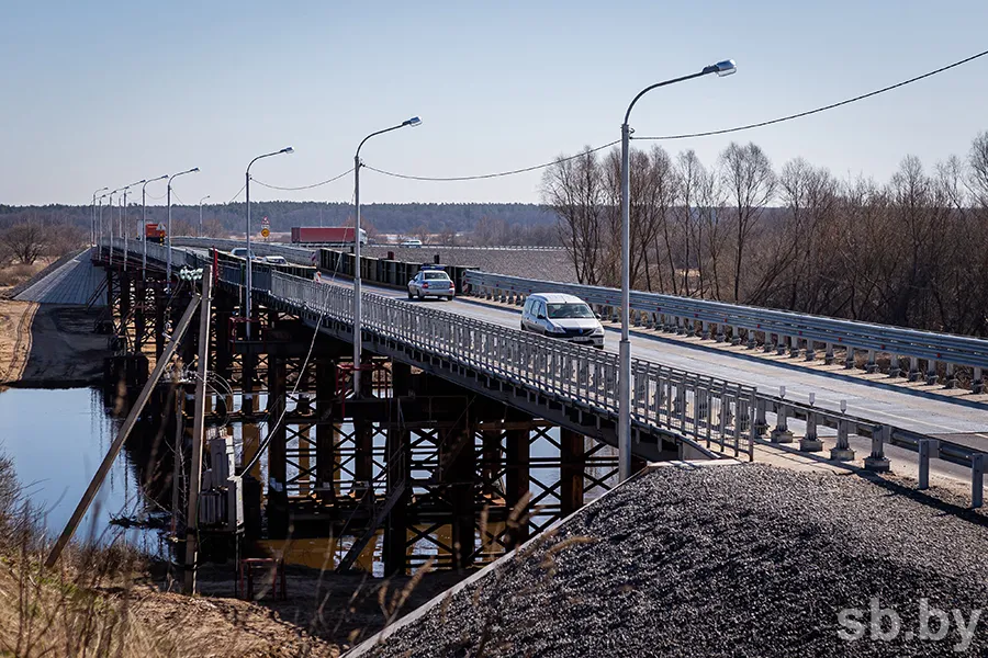 Автомобильный путепровод в Рогачевском районе реконструируют по уникальному проекту