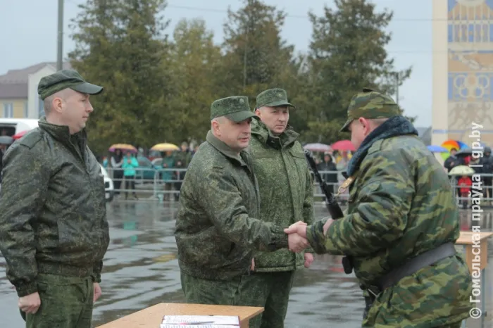 Присягу приняли 16 военнообязанных из Рогачевского и Кормянского районов, призванных из запаса