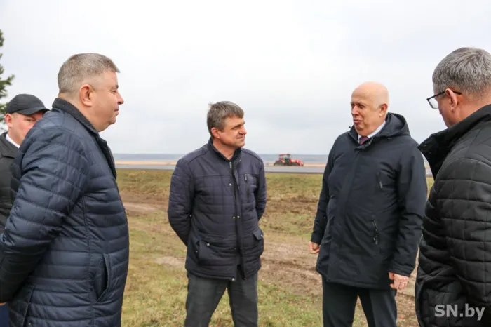 Заместитель премьер-министра, уполномоченный представитель главы государства в Гомельской области Анатолий Сивак посетил Светлогорский район