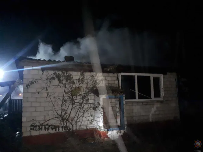 АПИ спас многодетную семью на пожаре в Лельчицком районе