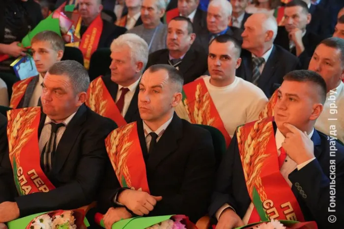 Хвала рукам твоим, хлебороб! Награды за призовые места в региональном конкурсе тружеников села вручили передовикам Гомельщины