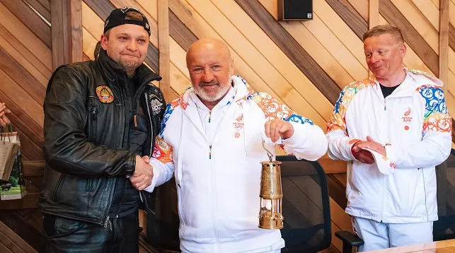 Белорусские альпинисты приняли эстафету "Пламя мира" II Европейских игр