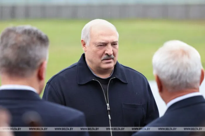 Александр Лукашенко посетил выставку отечественного котельного оборудования, работающего на пеллетах
