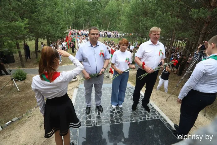 В Лельчицком районе ко Дню Независимости прошел автопробег и открыли зону «Рубеж» в память о военных событиях