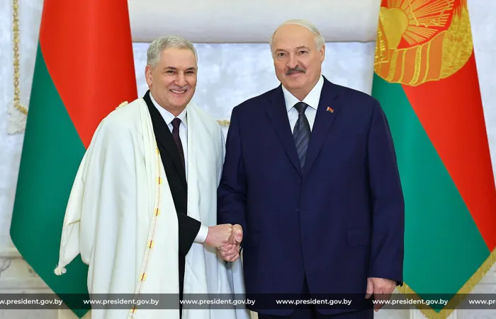 Александр Лукашенко принял верительные грамоты послов 10 государств