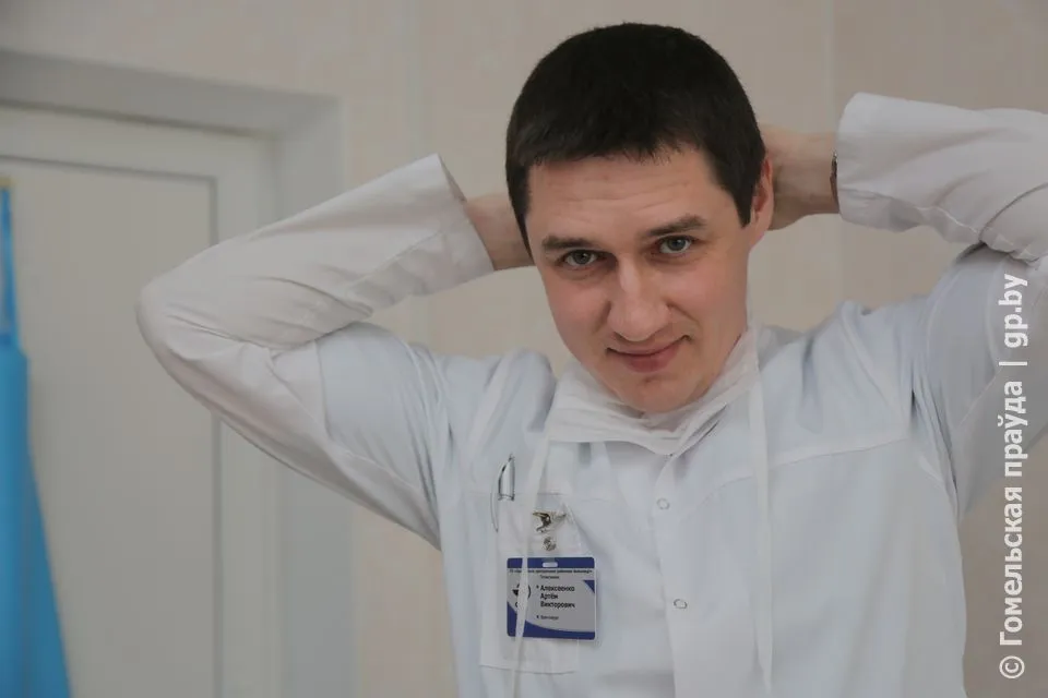 Универсальный солдат Артем Алексеенко. Как начинают трудовую биографию молодые врачи