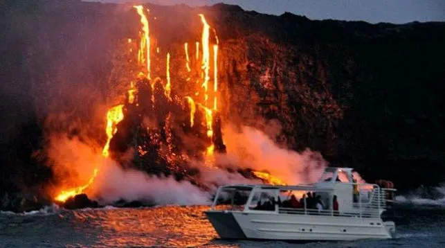 Вода и пламя: на Гавайях уже 34 года не утихает вулкан Килауэа