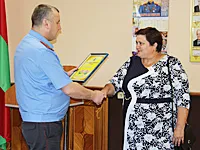 Жительница деревни Шарпиловка получила благодарность от областной Госавтоинспекции