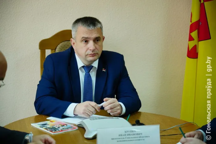 Семейный капитал и новая больница сестринского ухода: председатель облисполкома Иван Крупко провел прямую линию и прием граждан в Октябрьском