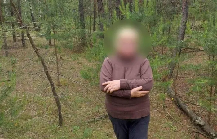 В Светлогорском районе в лесу заблудилась пенсионерка. Её нашли спасатели