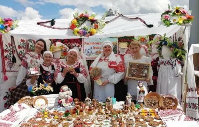 Фестиваль-ярмарка народных художественных ремесел "Вясновы букет" прошел в Минске