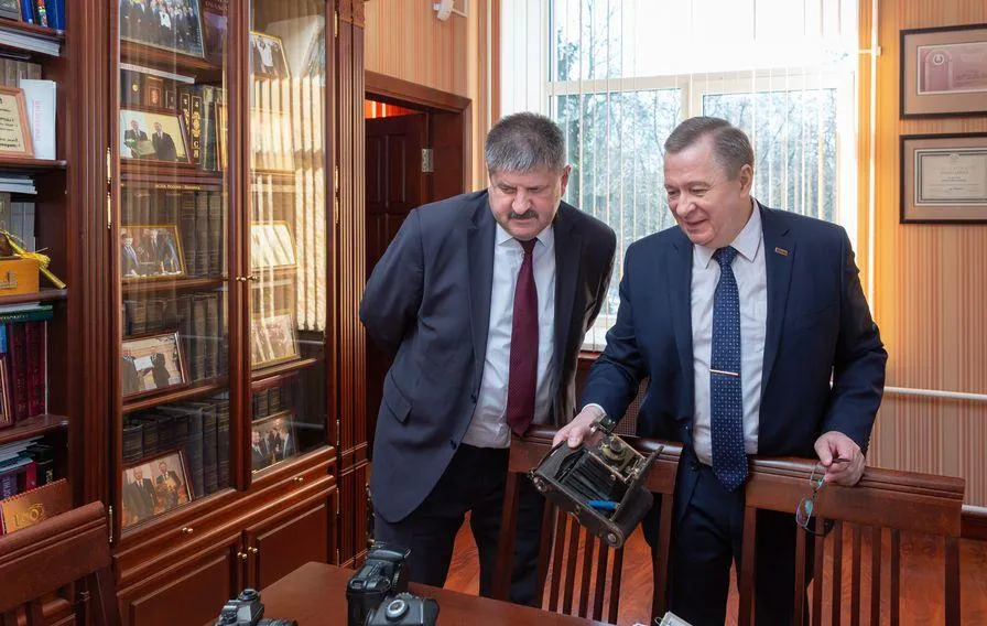 Губернатор Геннадий Соловей: "Чиновники не должны бояться критики". Он побывал в гостях у "Гомельскай праўды"
