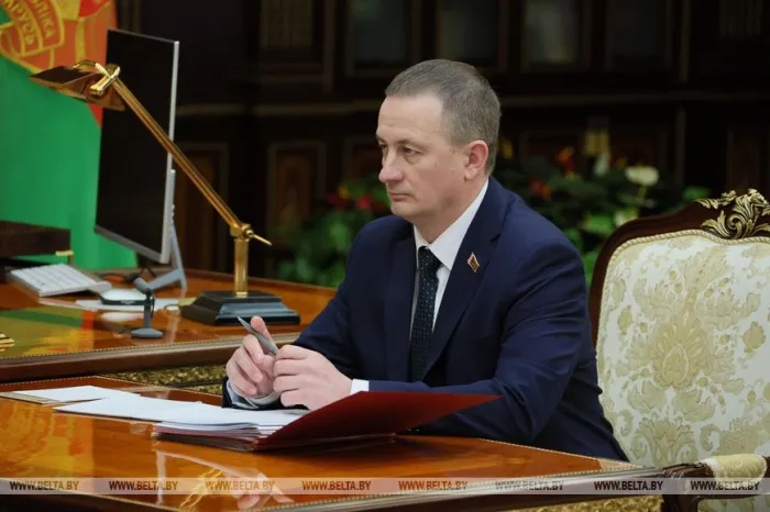 Президент Беларуси требует взять на "жестокий контроль" деятельность вице-премьера по АПК