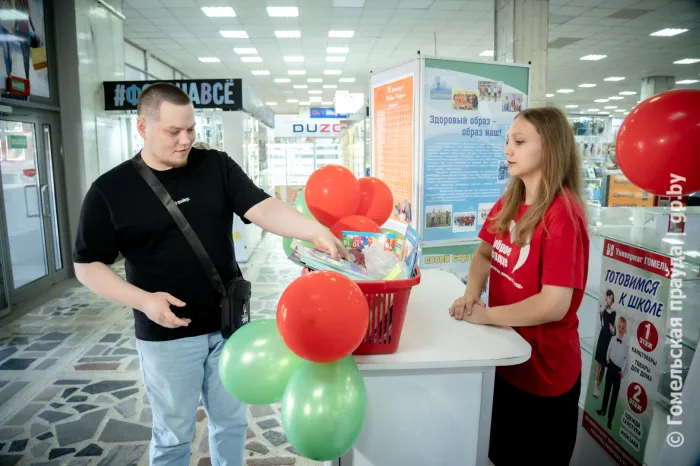 С ранцами на плечах и улыбками на лицах: на Гомельщине стартовала республиканская благотворительная акция «В школу с добрым сердцем»