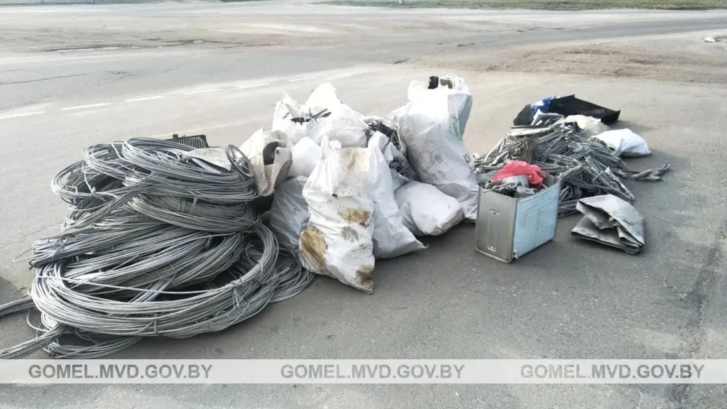 В Гомеле и Хойниках сотрудники ГАИ пресекли незаконную перевозку металлолома