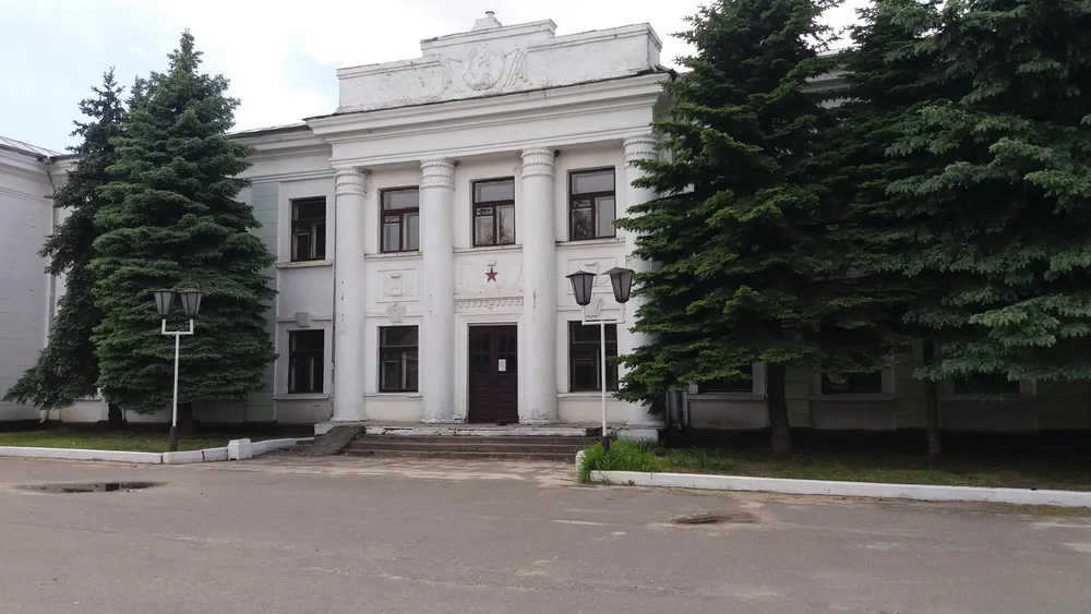 На торги выставляется недвижимость в двух районах: цена стартует от 25 с половиной рублей
